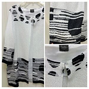 Chico’s Travelers White & Black Crushed Textured Open Cardigan